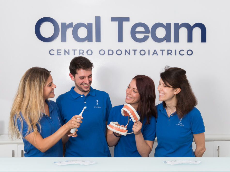 Igienisti dentali Macherio, Agrate Brianza, Monza e Brianza - Centri Odontoiatrici Oral Team